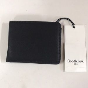 Good fellow wallet. Black. Bifold w/ 3 spots & ID